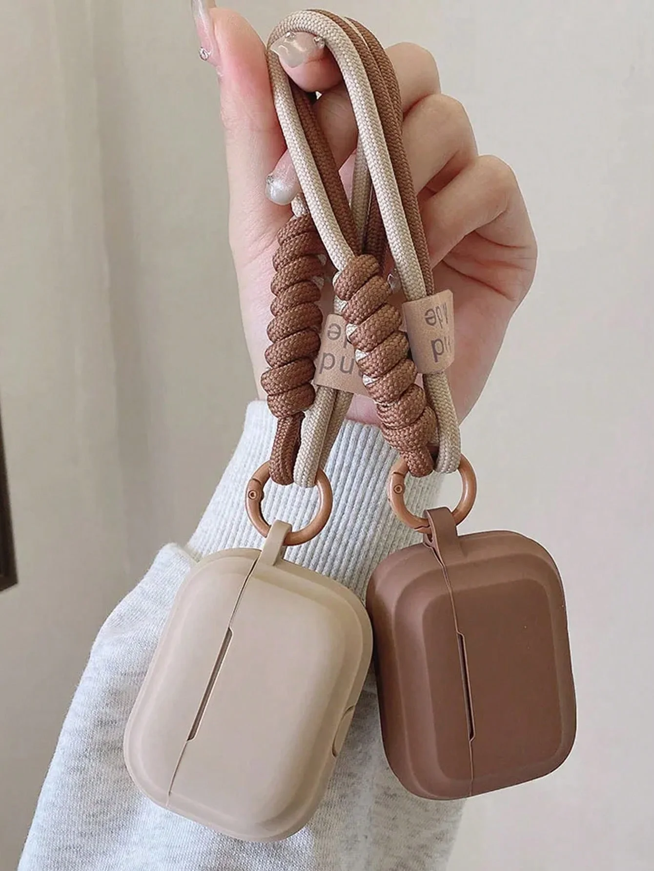 Sa5661a38efbb464c9cc77d9853021e4cx-2.webp Soft Silicone Smile Earphone Case for AirPods - Image 1